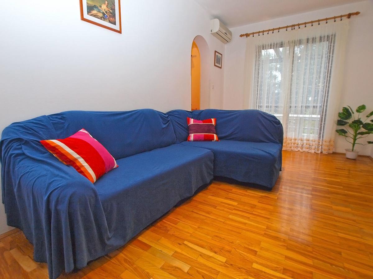 Apartments Dvorine 1210 Banjole Bagian luar foto