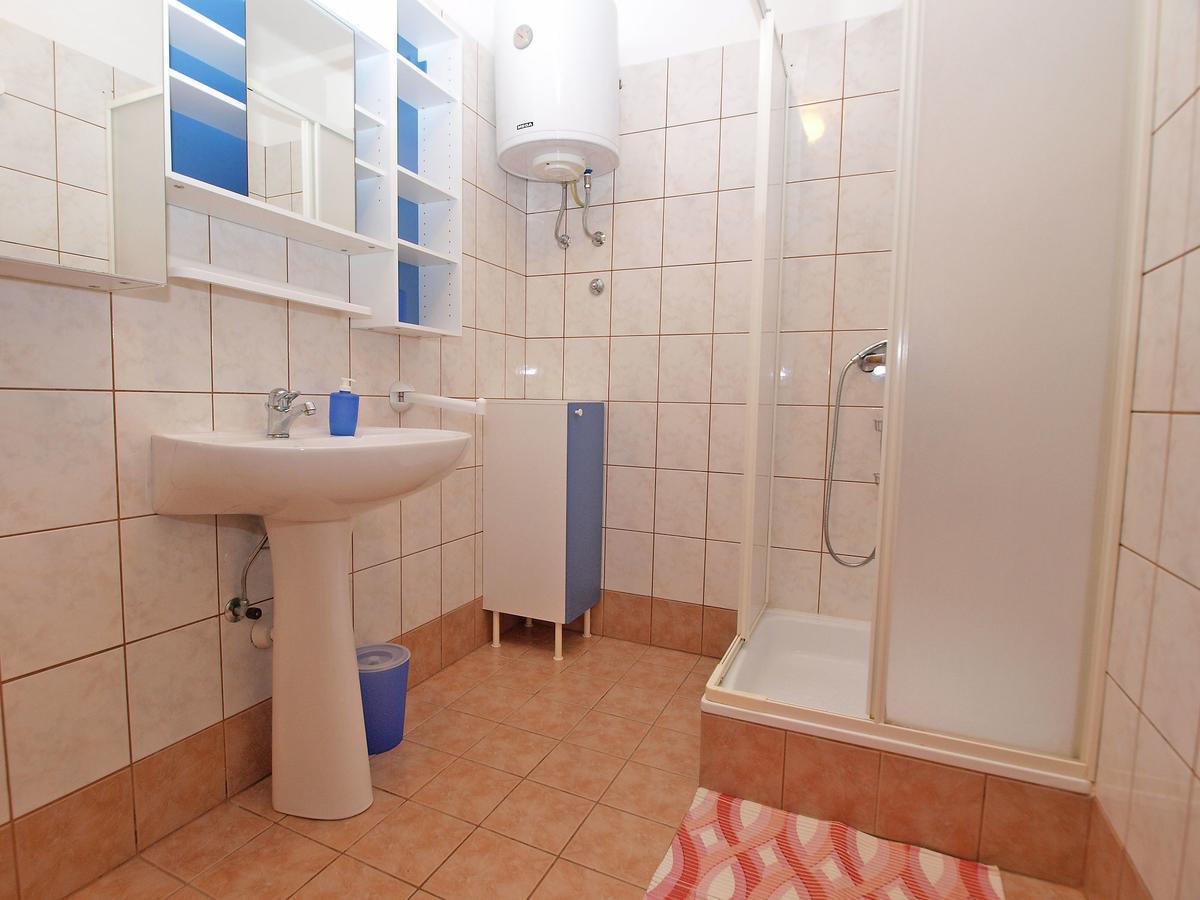 Apartments Dvorine 1210 Banjole Bagian luar foto