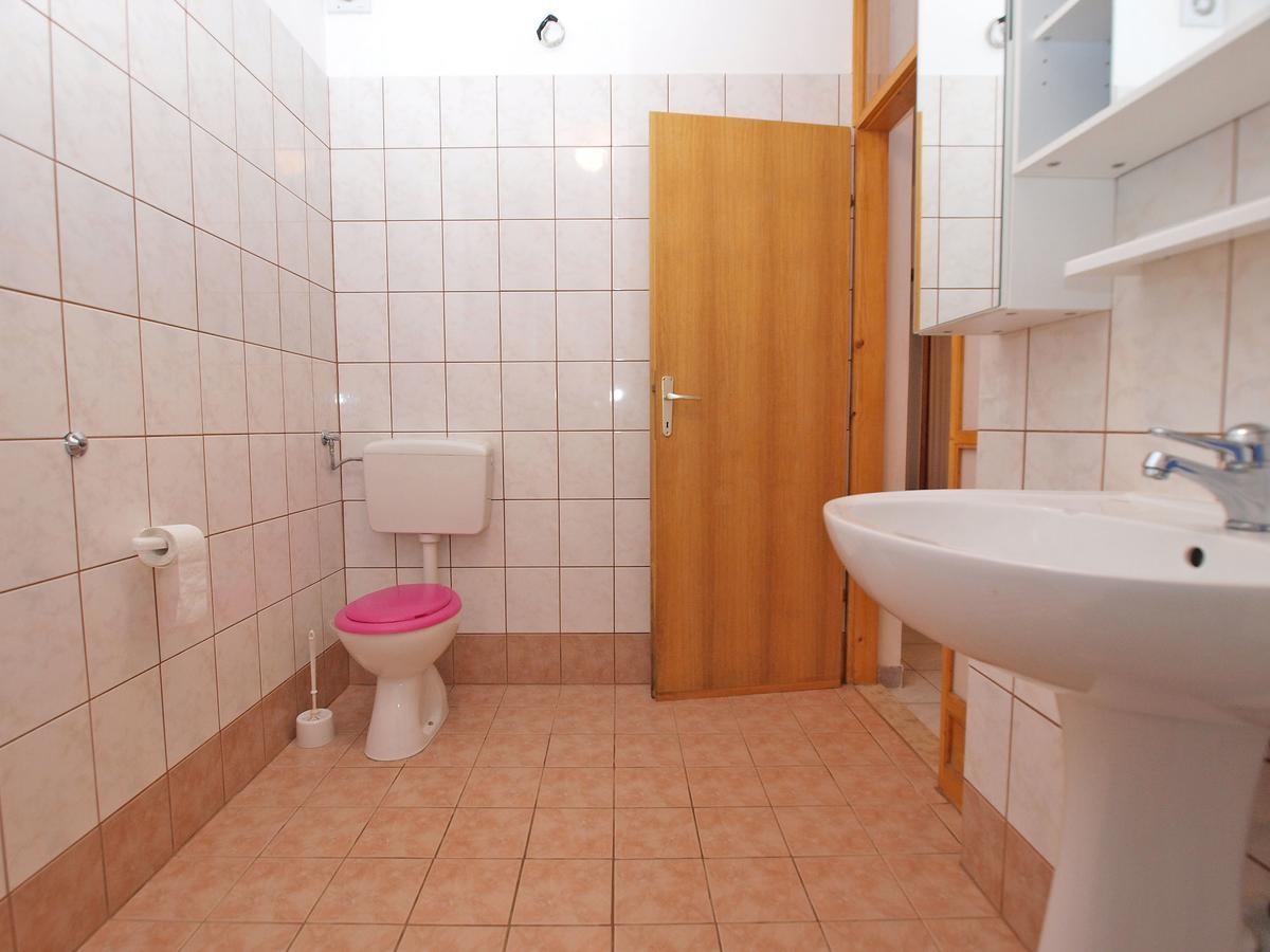 Apartments Dvorine 1210 Banjole Bagian luar foto